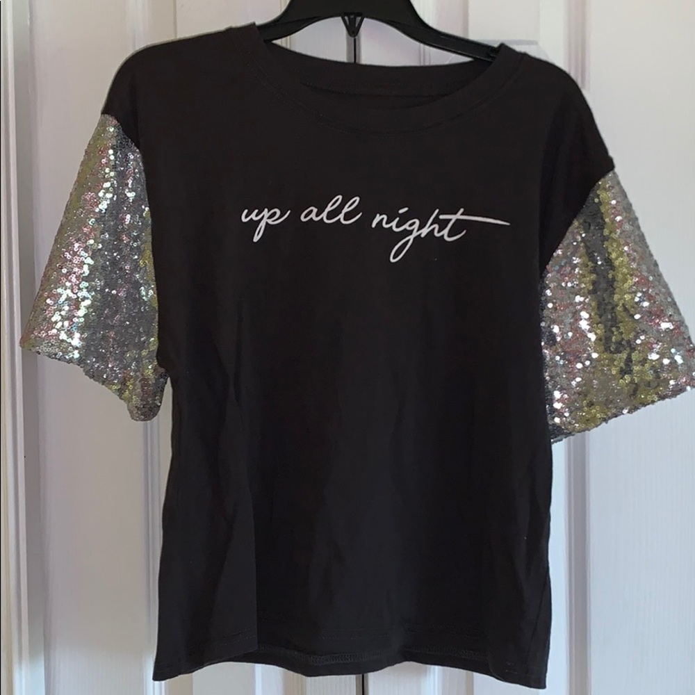 Black T-shirt with silver sleeves